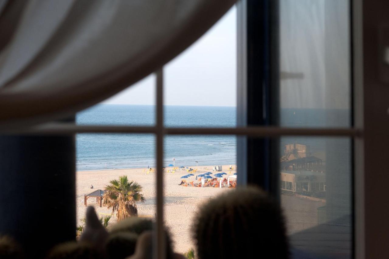 Chic 3Br Apt W Sauna & Parking On The Beach By Sea N' Rent Tel Aviv Exterior photo