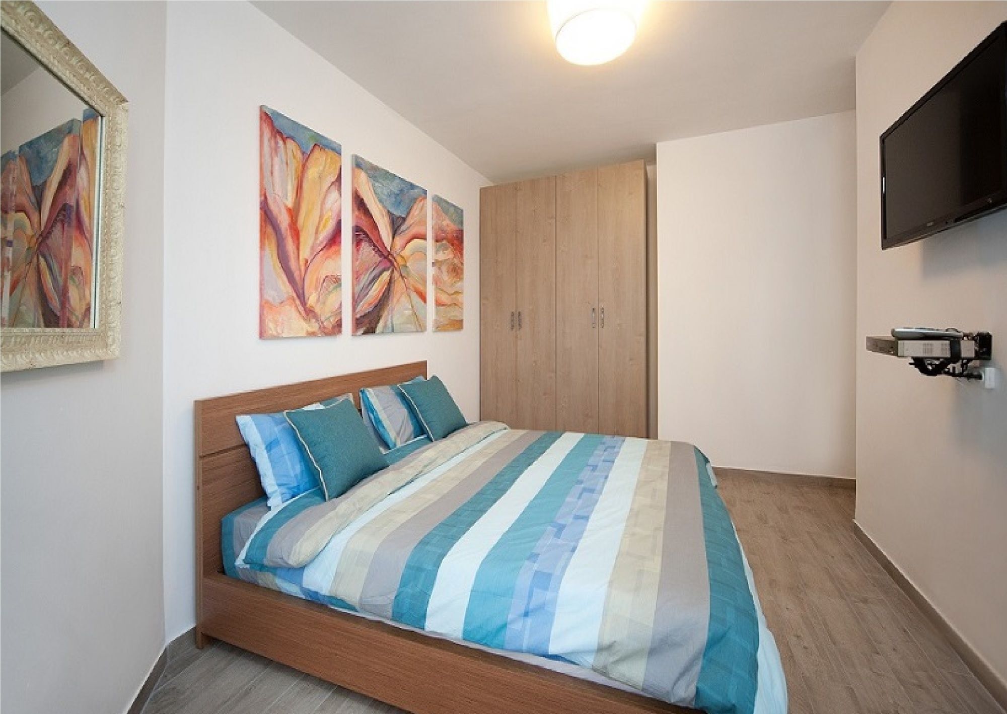 Chic 3Br Apt W Sauna & Parking On The Beach By Sea N' Rent Tel Aviv Exterior photo